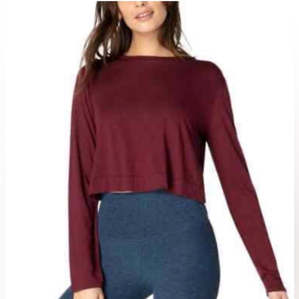 GUC Beyond Yoga Back Out Cropped Reversible Long Sleeve Top | Medium